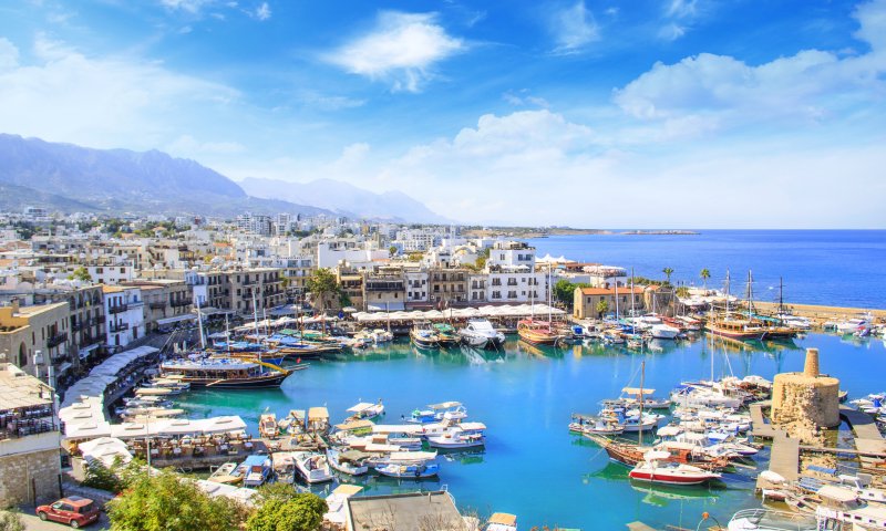 קפריסין: 7 החשודים באונס שוחררו המתלוננת נחקרת