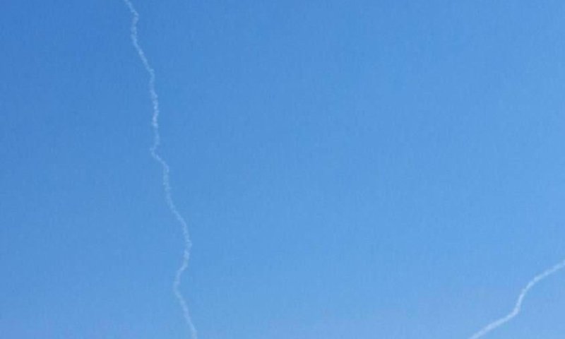 פיצוצים בגוש דן: חמאס שיגר רקטות לת"א שנפלו בים