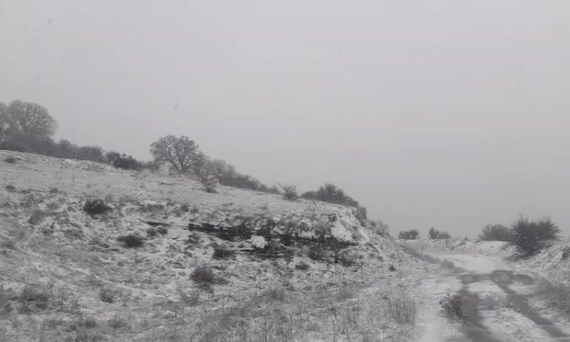 מרהיב &bull; שלג, ברד וזרימות אדירות בנחלים: צפו בתיעוד