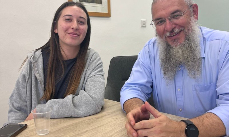 הגיבורה שבלמה את האוטובוס משחזרת | צפו