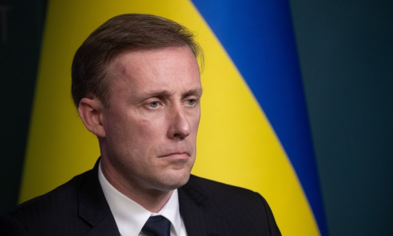 הלחץ האמריקני: היועץ לביטחון לאומי הגיע לישראל