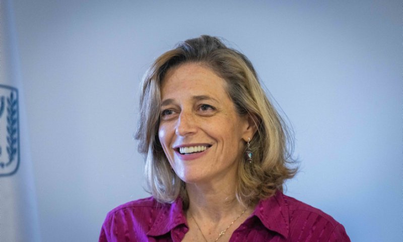 בנט מתייצב לצד אלרעי פרייס: "מסורה ומקצועית"