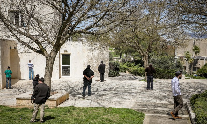 בקבוק תבערה הושלך על עמדת שמירה במגדל עוז