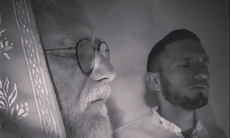 מרגש: הרב ובנו שעזב את העולם החרדי בדואט לכיפור