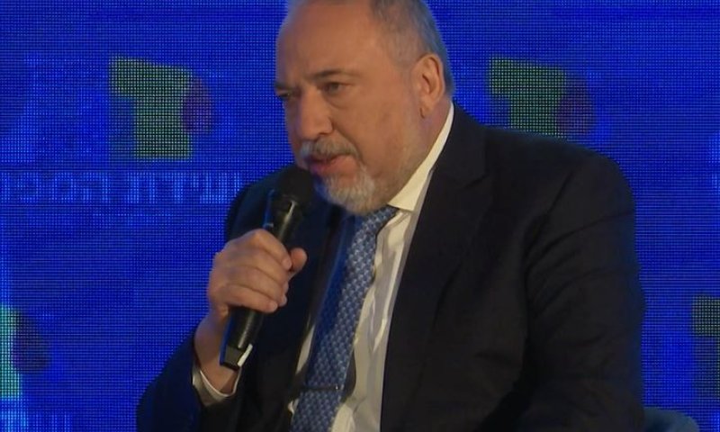 "כל עוד התותחים רועמים חייבים לקבל את כולם"