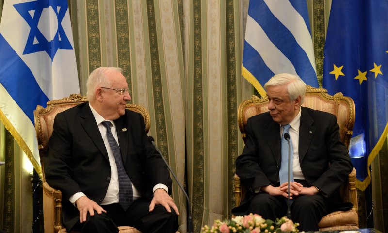 ריבלין עקץ את נשיא יוון על ההצבעה נגד ירושלים באו"ם