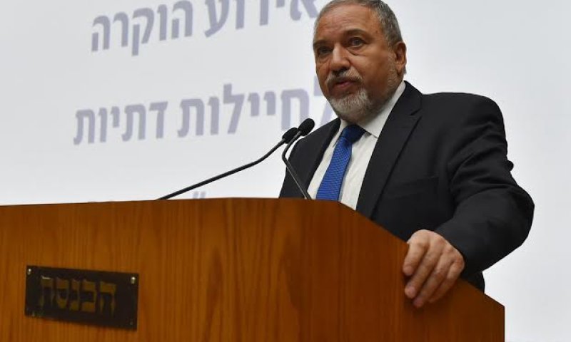 סערת גיוס הנשים: ליברמן "מגייס" את בתו הדתיה