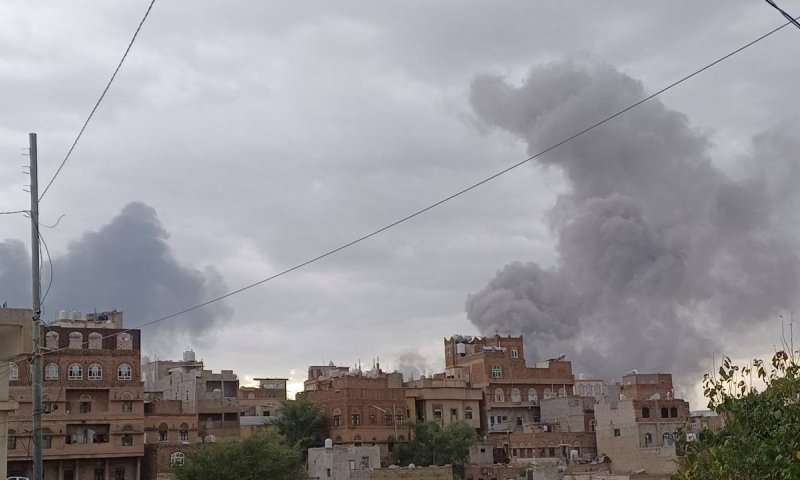 "מביט מלמעלה": חיל האוויר תקף בנמל חודיידה בתימן