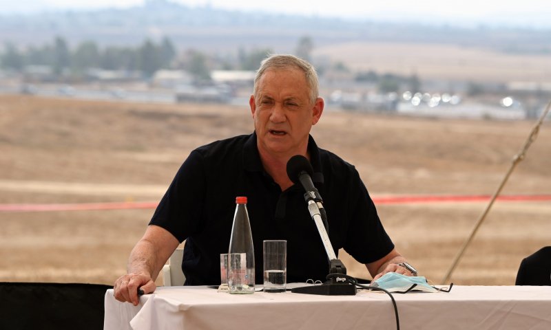 גנץ: "הרמטכ"ל וראש אמ"ן תומכים בהורדת 8200 לנגב"