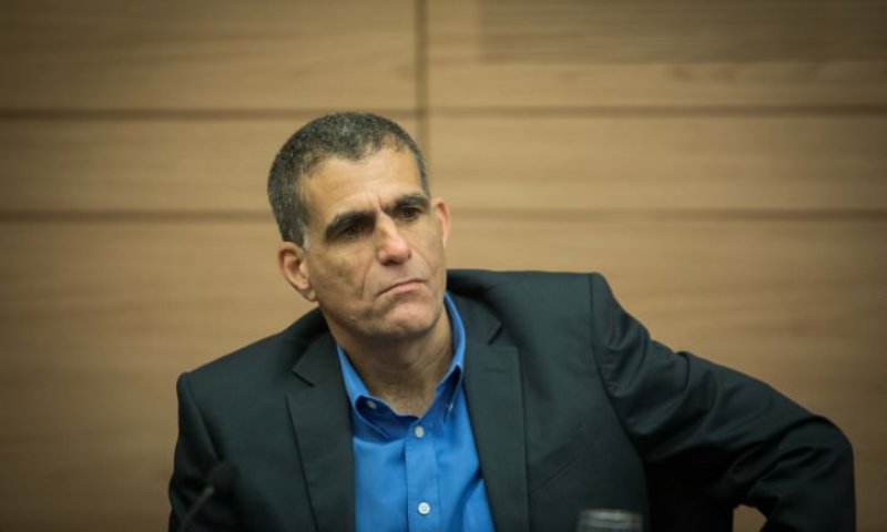 מכה למוסי רז: לא יוכל להתמודד בבחירות הבאות