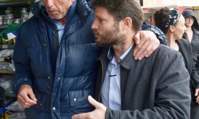 סמוטריץ' מגיב לגנץ: "נשמור על נתניהו מימין"