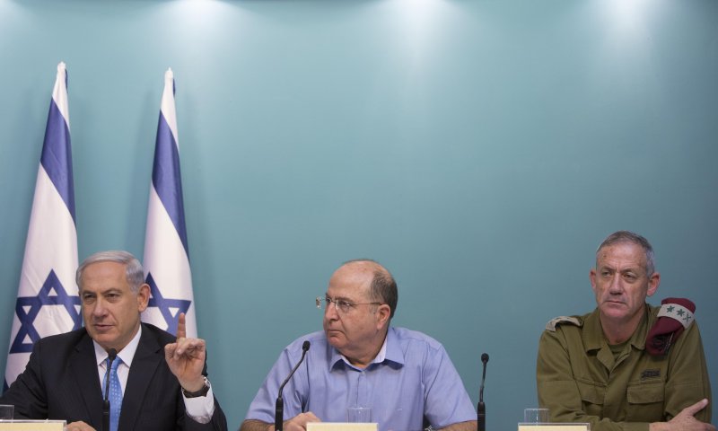 נתניהו מוביל בפער ענק; גנץ מפרק את המחנה הציוני