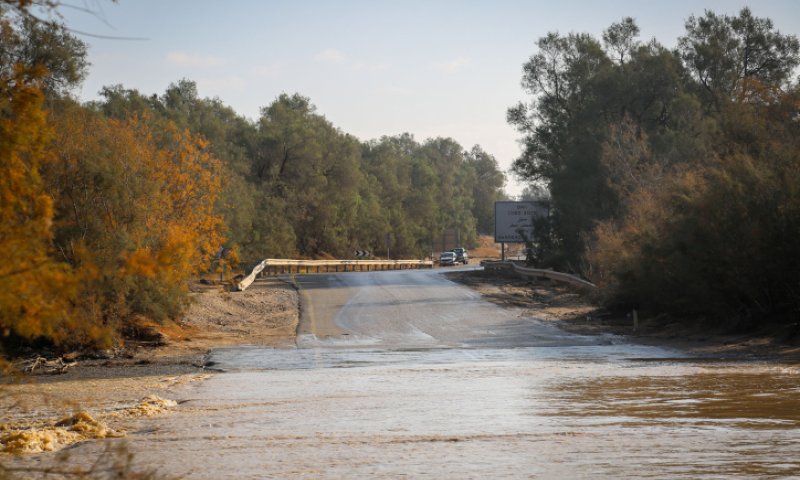 מזג האוויר: קיר נפל בבנימין, גדר ההפרדה קרסה בהר חברון. צפו