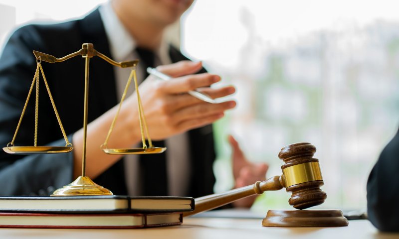 בדרך לשיא גינס? בן 17 מקליפורניה עבר את מבחני לשכת עו"ד