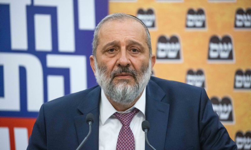 דרעי: מוכן למחול לליברמן כדי להקים ממשלה