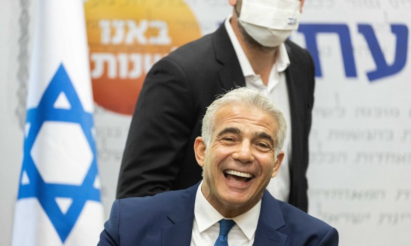 סיבוב פרסה: כך לפיד מסביר את חלוקת הכספים