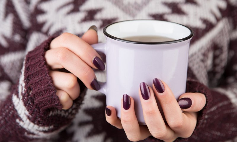 שלפו ציפורניים: אלו צבעי הלק הטרנדיים בחורף הקרוב