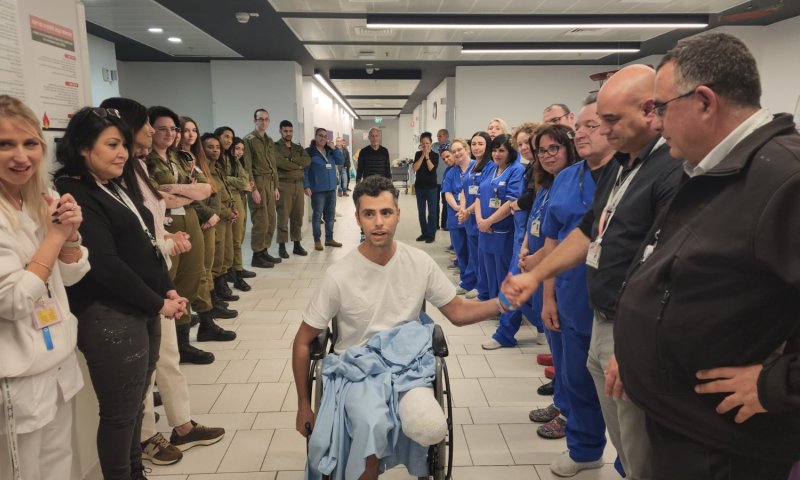 מרגש: הלוחם שנפצע אנוש, השתחרר מבית החולים