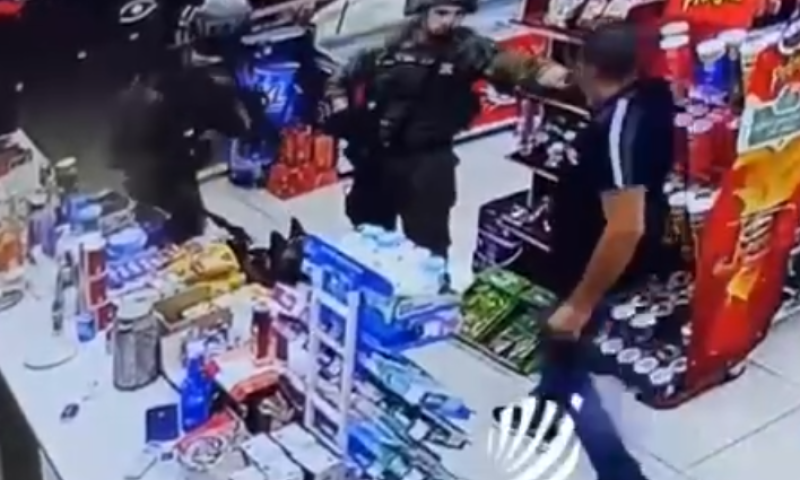 צפו: רגעי המעצר של בכיר הג'יהאד האסלאמי וחתנו