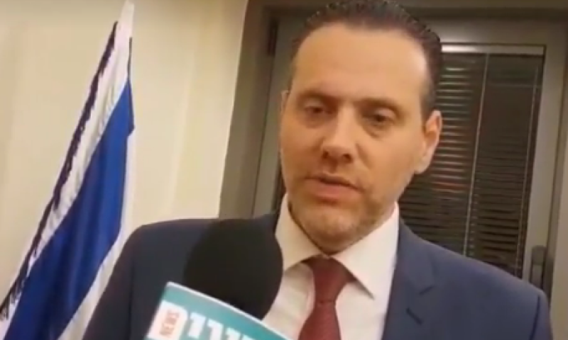 "יו"ר הקואליציה או מרכז האופוזיציה" | זוהר לסרוגים