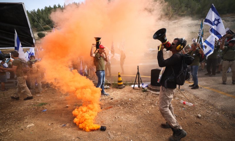 הגיע הזמן למעצרים מנהליים נגד אחים לנשק