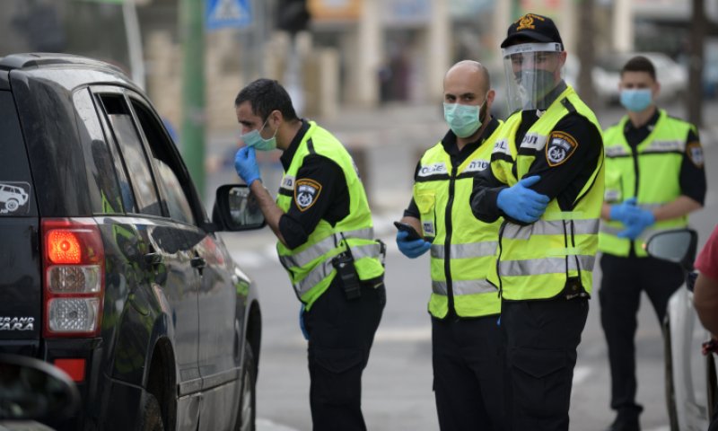 המשטרה נערכת לאכוף את ההנחיות לקראת ליל הסדר