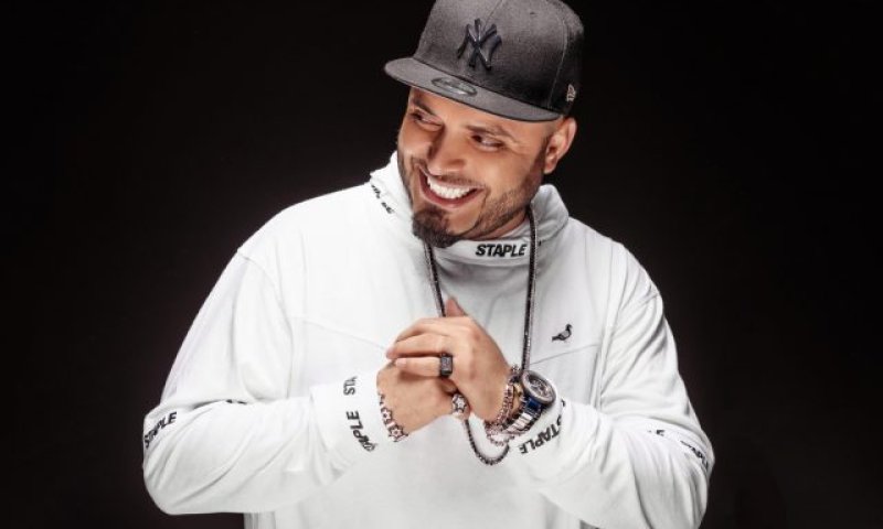 סאבלימינל בביצוע מחודש לשיר "נייר עיתון"