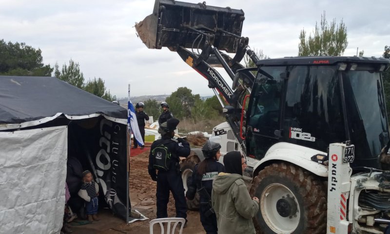 פינוי בחומש: המשטרה באלימות גם נגד ילדים