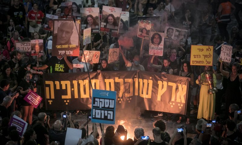 מטה משפחות החטופים נגד ההצעה של גל הירש