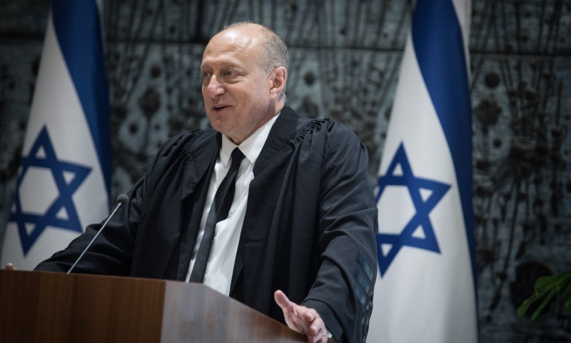 שופט העליון החדש נגד האקטיביזם השיפוטי