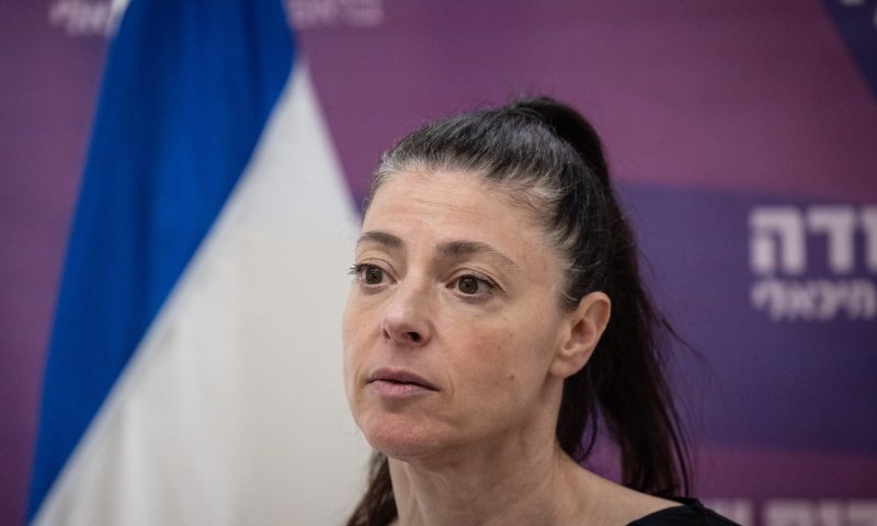 מרב מיכאלי: "מהלך מטונף &ndash; הדם על הידיים שלכם"