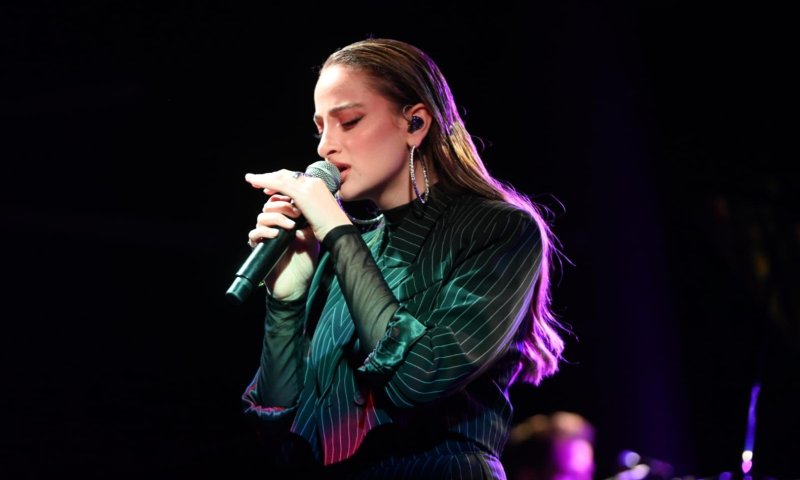 צפו: ואלרי חמאתי בביצוע ללהיט של ריהאנה