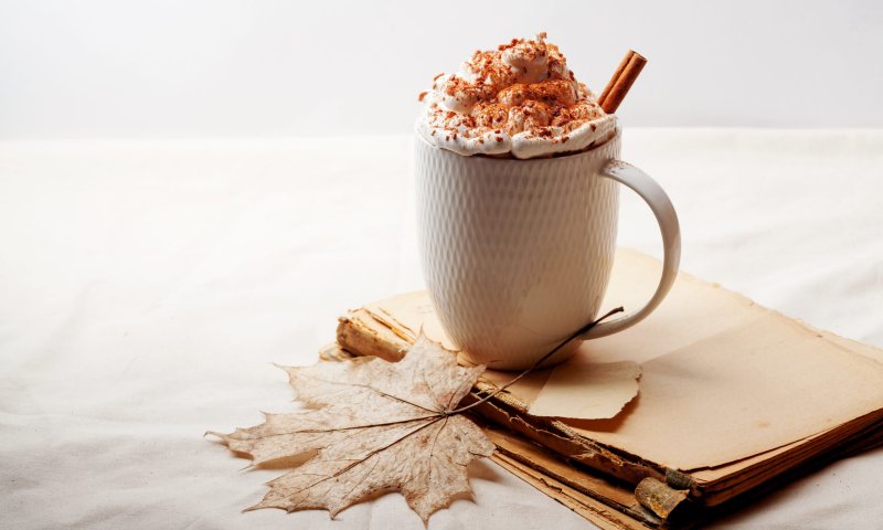 מושחת ומפנק: משקה לוטוס חורפי