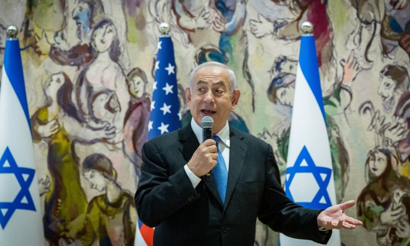 'מצפה לראות אותו'| אאוץ': העקיצה של נתניהו ללפיד