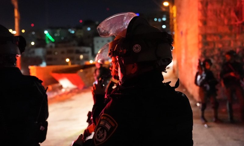 תשעה תושבי מזרח י-ם נעצרו בחשד לעבירות טרור