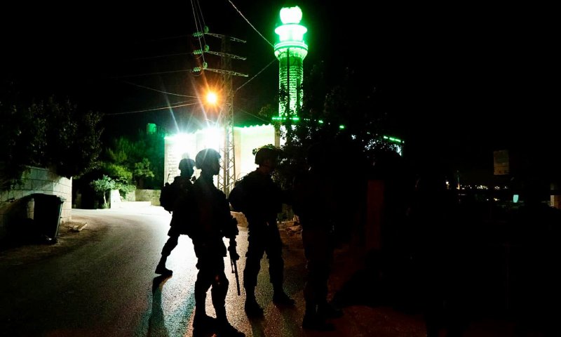 פשיטה בכפר חרמלה ממנו יצא המחבל שחדר לתקוע