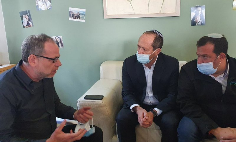 מתגברת הדרישה להרחבת טל מנשה כתשובה לרצח