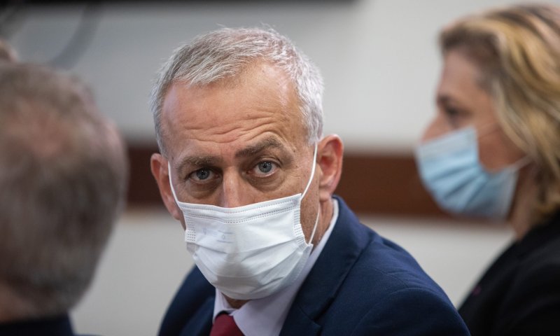 נחמן אש: מעריך שהחיסון ימנע מחלה גם באומיקרון