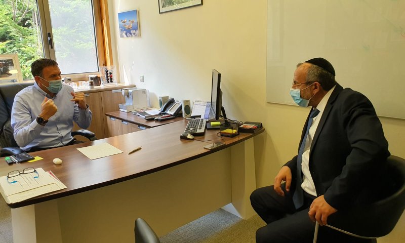 פגישה בין שר הדתות למתן כהנא לקידום הרבנות ורבני עיר