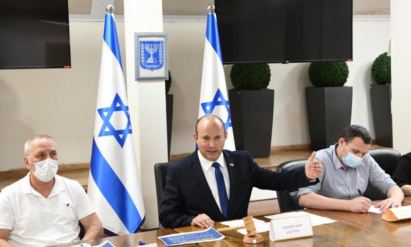 בנט הנחה: כתבי אישום יוגשו נגד מפרי בידוד