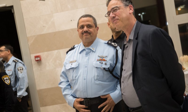 טיוח וניגוד עניינים: צפו בכתבה המלאה של עמית סגל