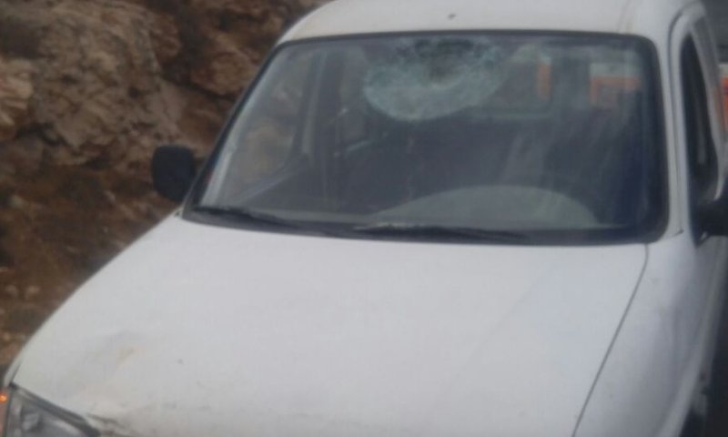 פיגוע דקירה ליד מיצד: הנדקר הניס את המחבלים