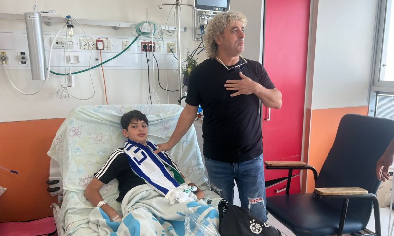 מרגש: ההפתעה של ביה"ח רמב"ם לילד שנפצע בירי למג'דל שמס