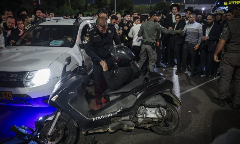 חרדים חוסמים את הכבישים המרכזים: "עלול להסתיים באסון כבד"