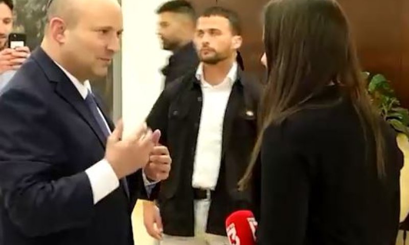 בנט לאשת התקשורת: "לעשות מלא ילדים". צפו