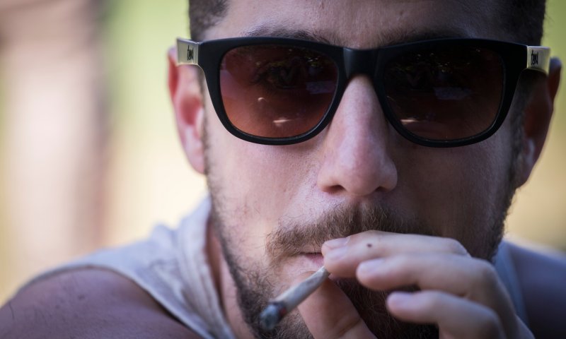 5 סיבות (ועוד 2) למה אסור לעשן קנאביס