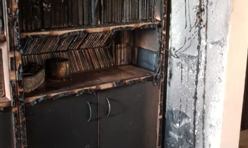 דירה בקריית ארבע נשרפה כתוצאה מטעינת אופניים חשמליים