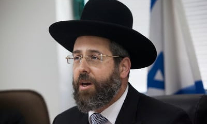 הרב לאו מציע: בבתי הסוהר יאכלו 'אוצר בית דין'