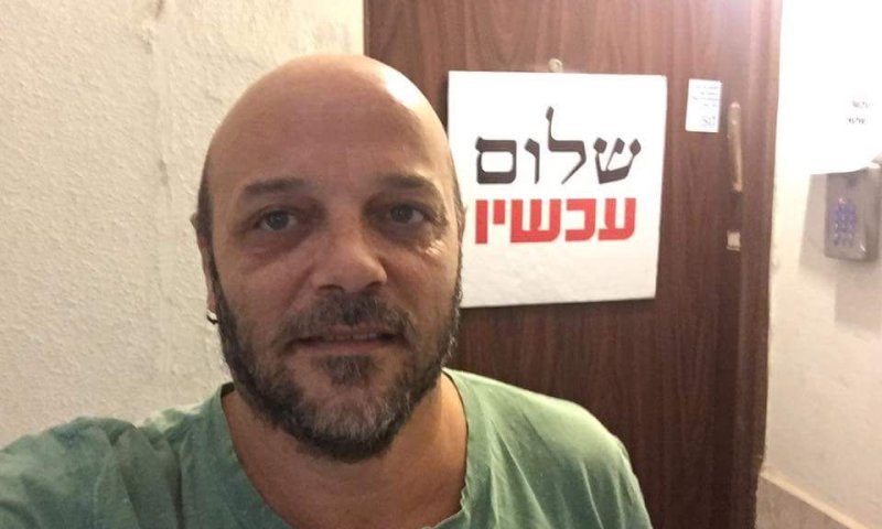 העיתונאי שהקים התנחלות מצטרף לשלום עכשיו