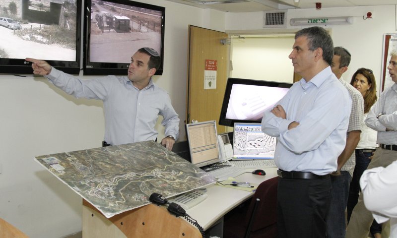 כחלון בגוש עציון: אתנגד להמשך ההקפאה